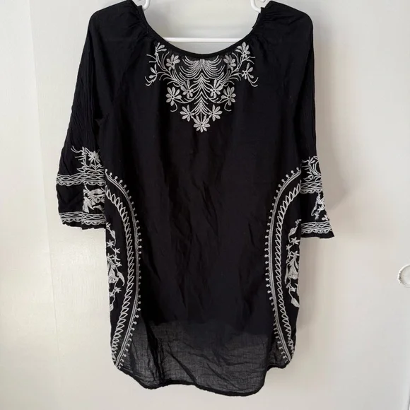 Johnny Was Black and White Embroidered Boho Tunic Blouse - Picture 5 of 14